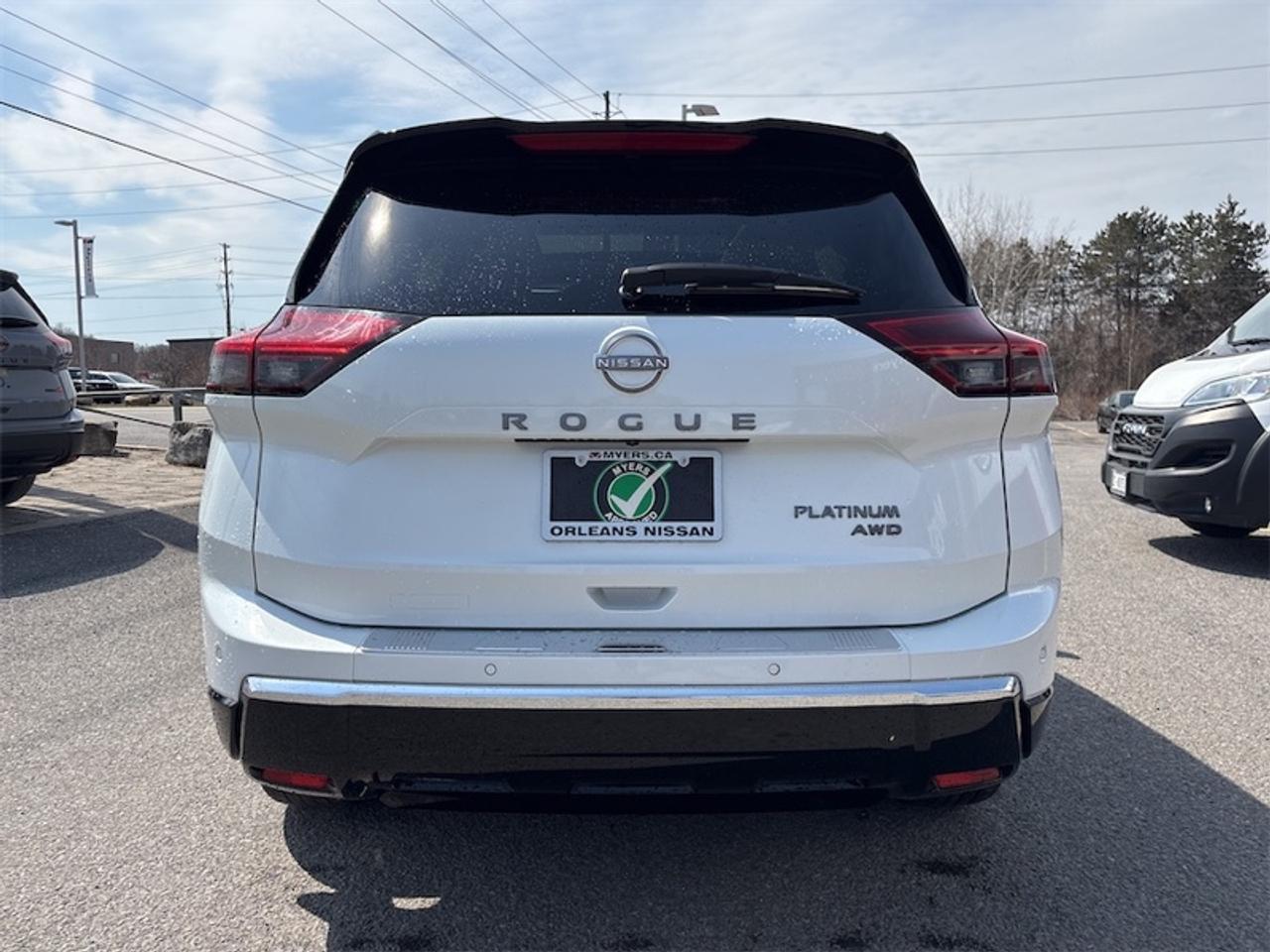 2024 Nissan Rogue Platinum  - HUD -  Leather Seats Photo3