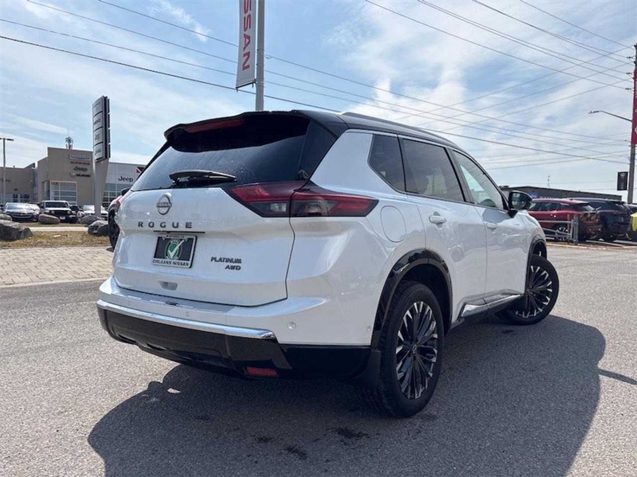 2024 Nissan Rogue Platinum  - HUD -  Leather Seats Photo4