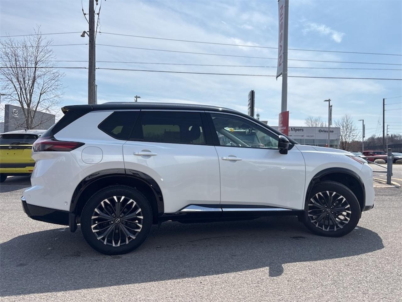 2024 Nissan Rogue Platinum  - HUD -  Leather Seats Photo