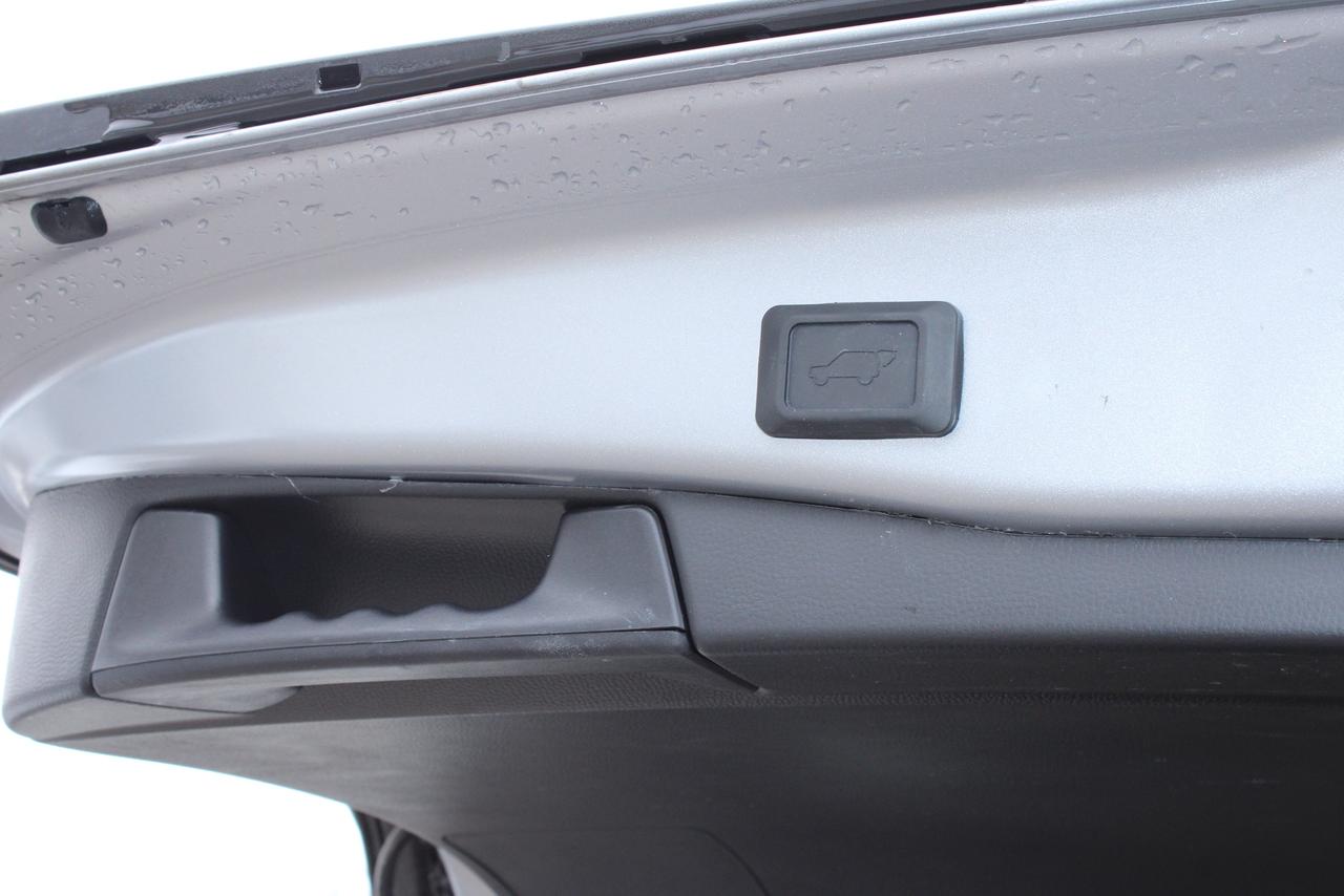 2025 Toyota RAV4 XLE AWD Photo