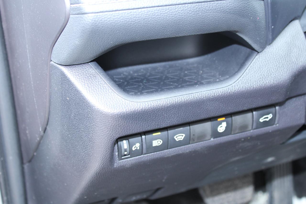 2025 Toyota RAV4 XLE AWD Photo