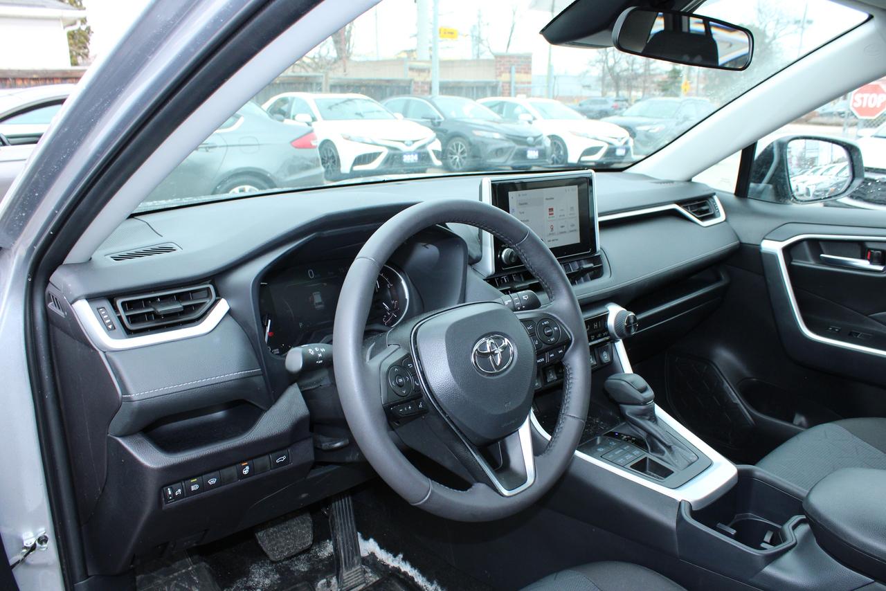 2025 Toyota RAV4 XLE AWD Photo