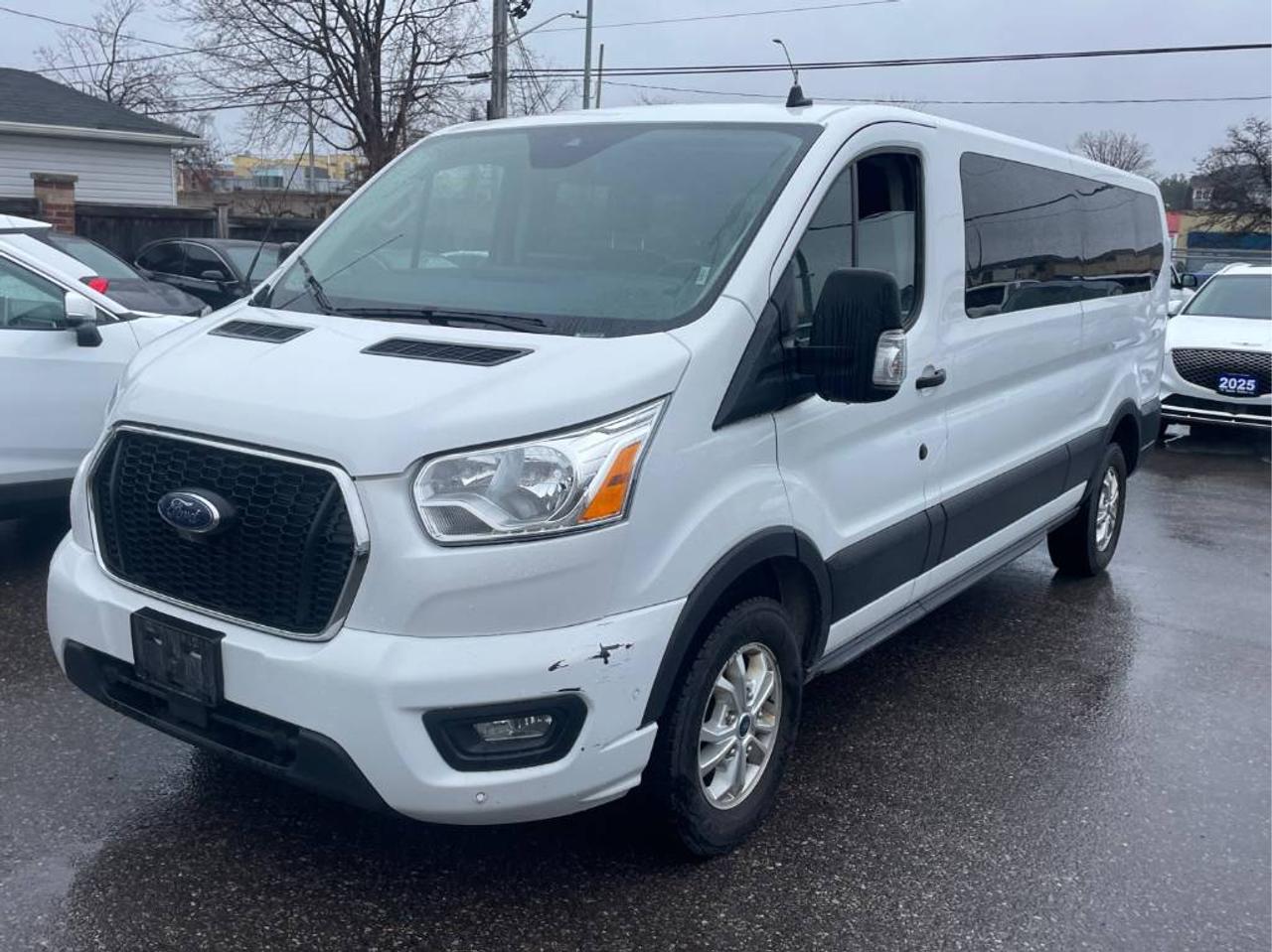 2022 Ford Transit XLT 12 passnger Photo1