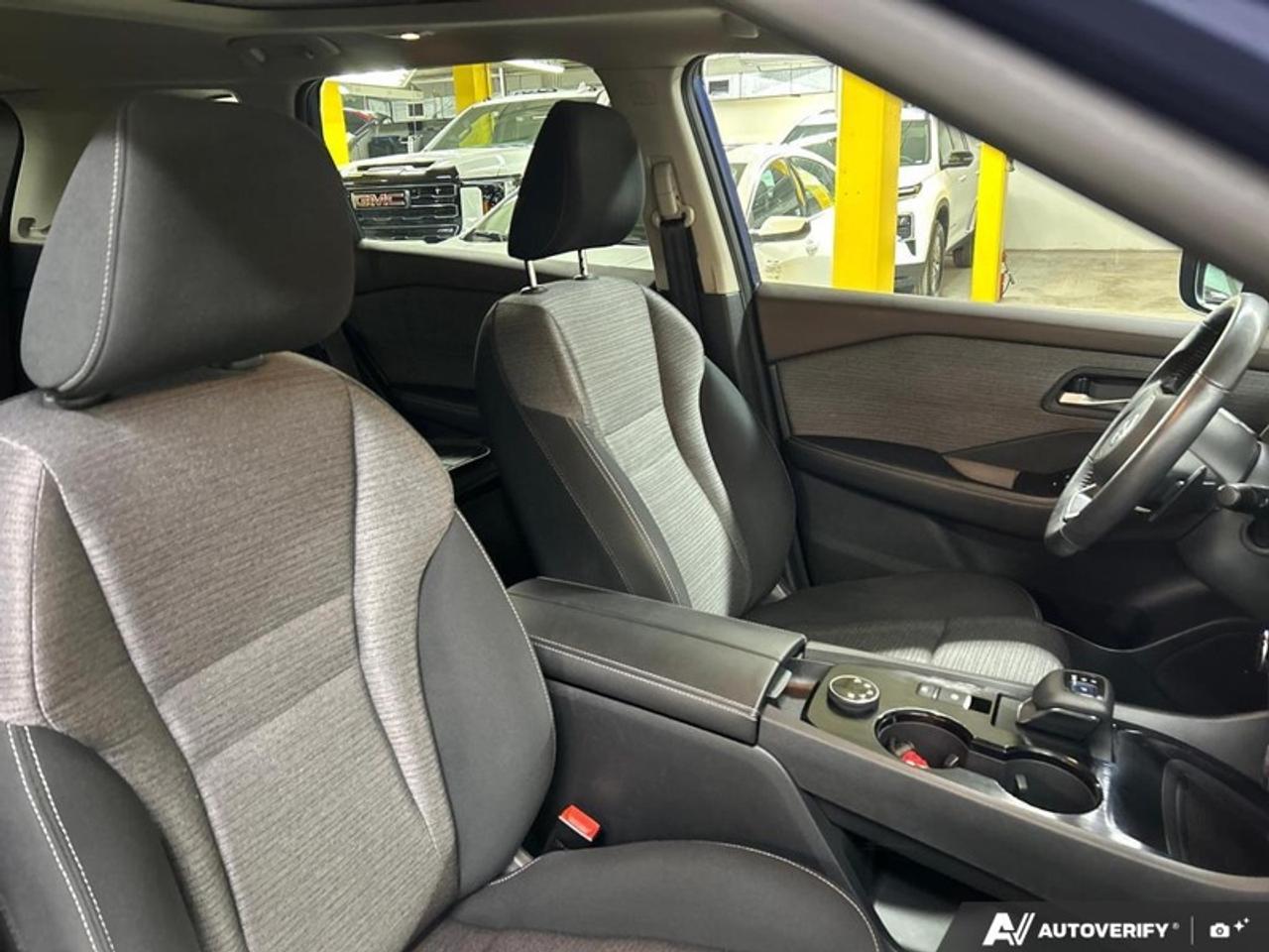 2021 Nissan Rogue SV  - Sunroof -  Heated Seats Photo