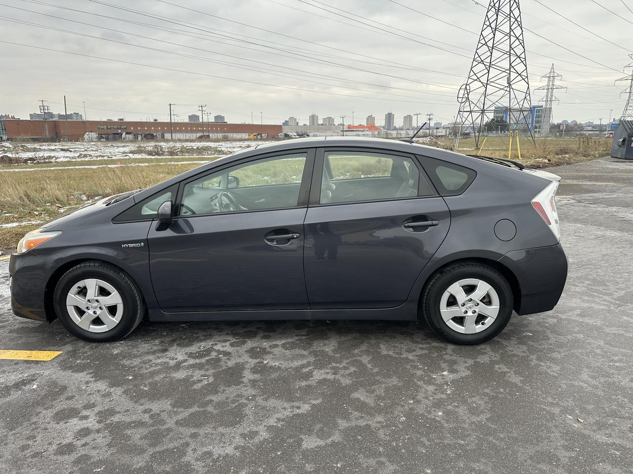 2011 Toyota Prius  Photo2