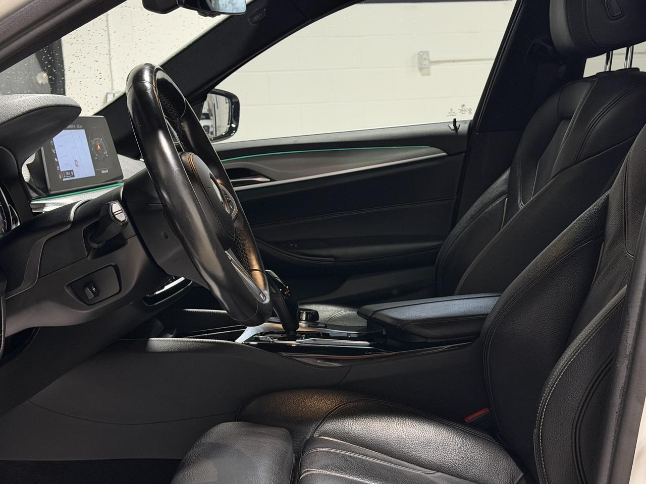 2017 BMW 5 Series 530i xDrive MSPORT|NOACCIDENT|LEATHER|SUNROOF Photo4