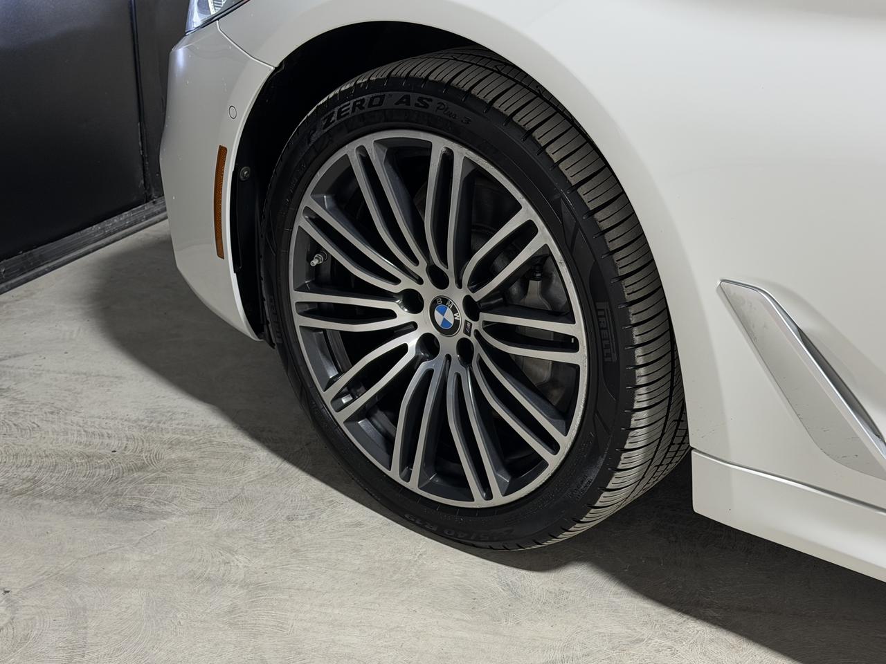 2017 BMW 5 Series 530i xDrive MSPORT|NOACCIDENT|LEATHER|SUNROOF Photo