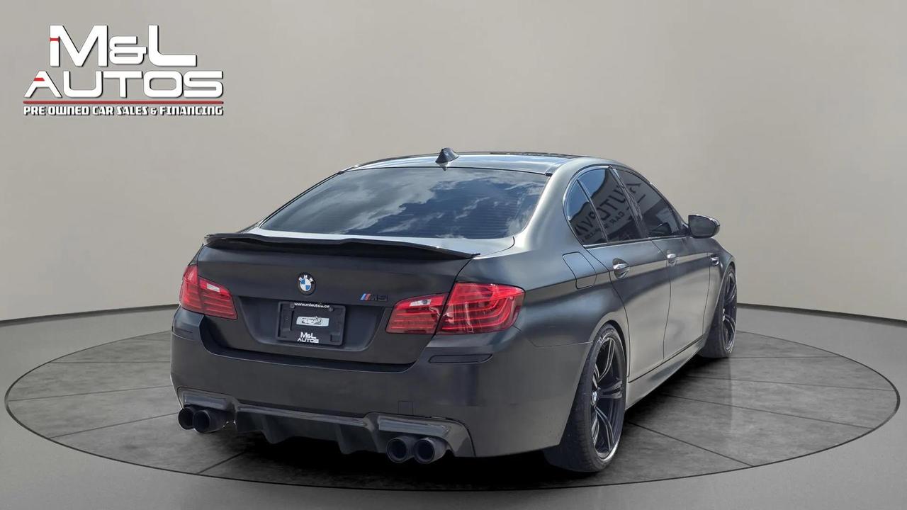 2014 BMW M5 4dr Sdn Photo4