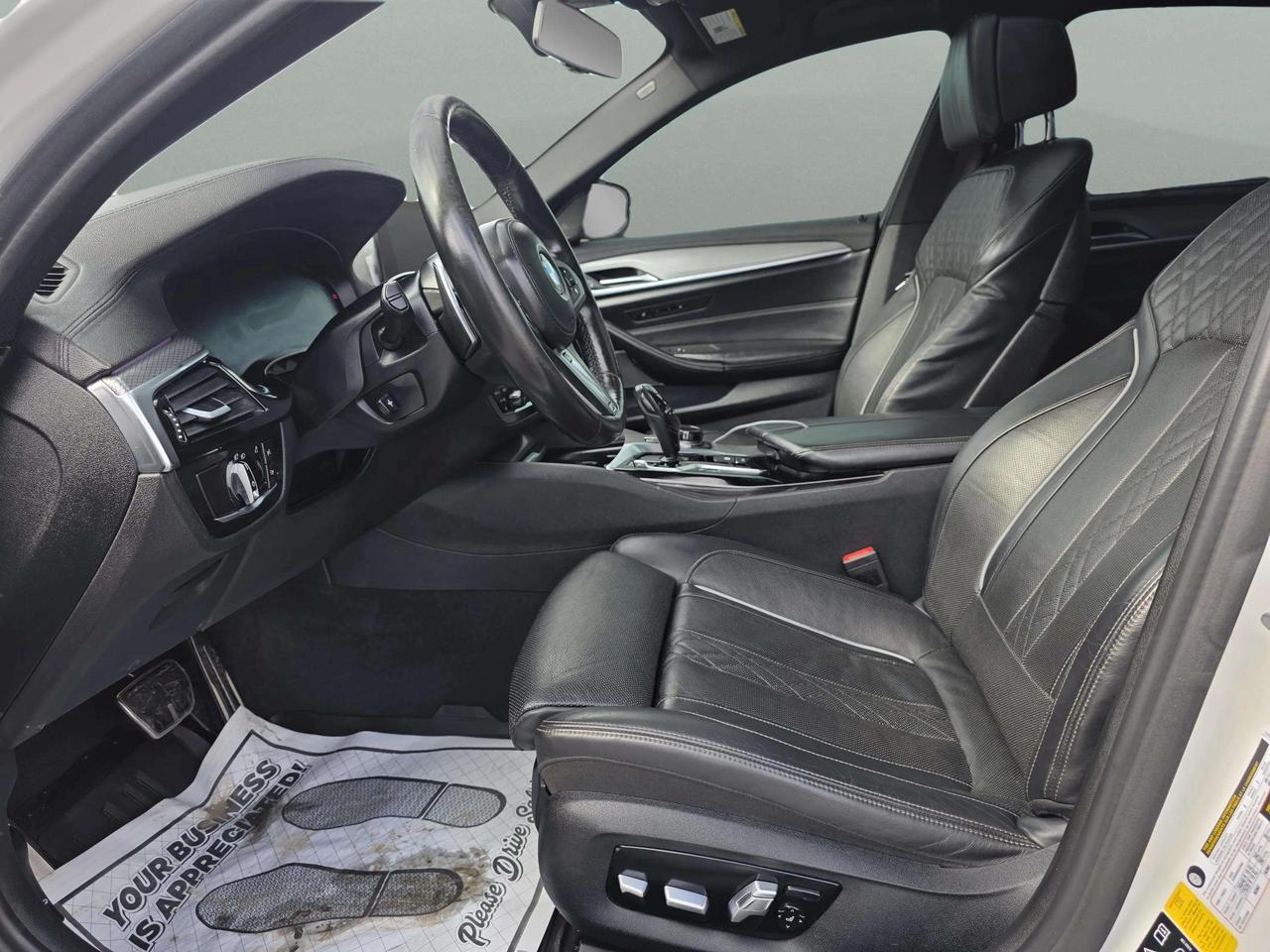 2019 BMW 5 Series M550i xDrive Sedan Photo