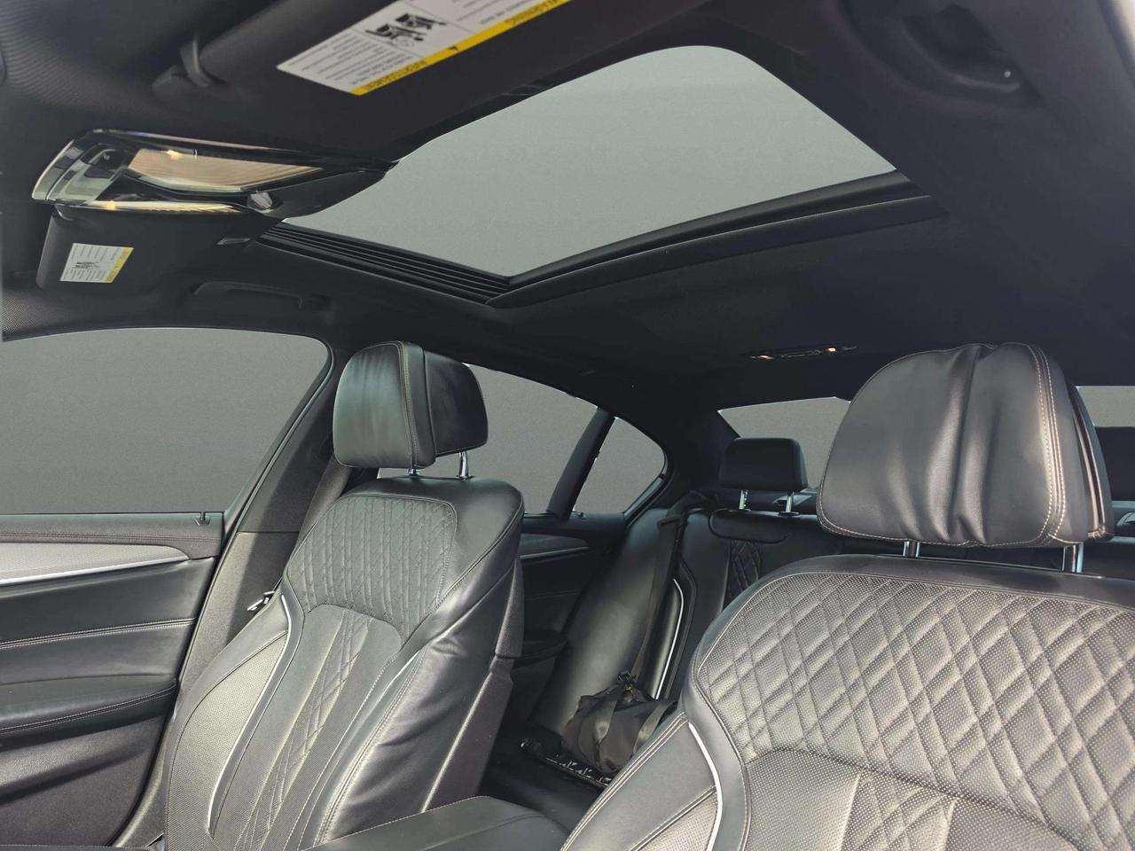 2019 BMW 5 Series M550i xDrive Sedan Photo