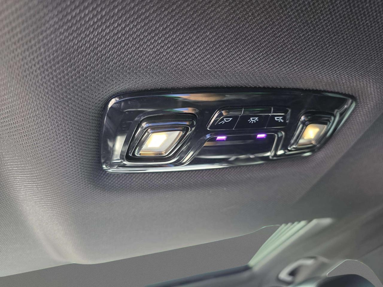 2019 BMW 5 Series M550i xDrive Sedan Photo