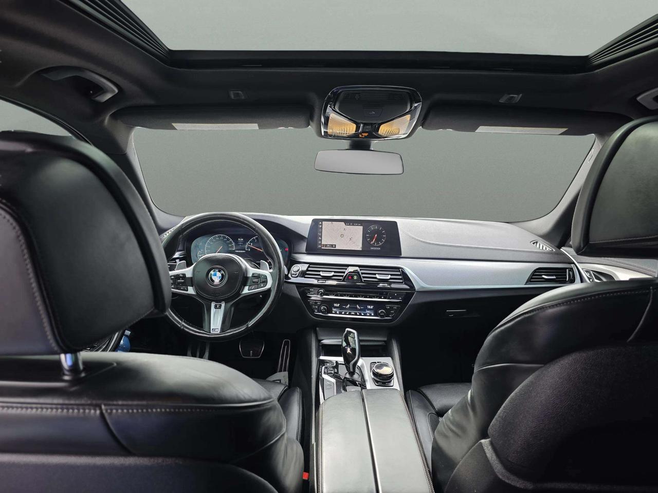 2019 BMW 5 Series M550i xDrive Sedan Photo