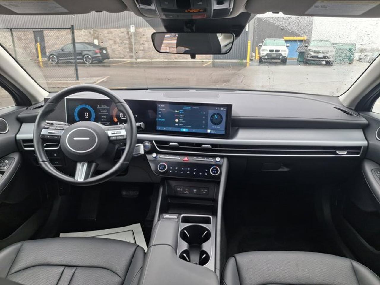 2025 Hyundai Sonata Preferred-Trend | Leather | Panoramic Sunroof | Heated + Cooled Seats | Wireless Carplay | and More! Photo