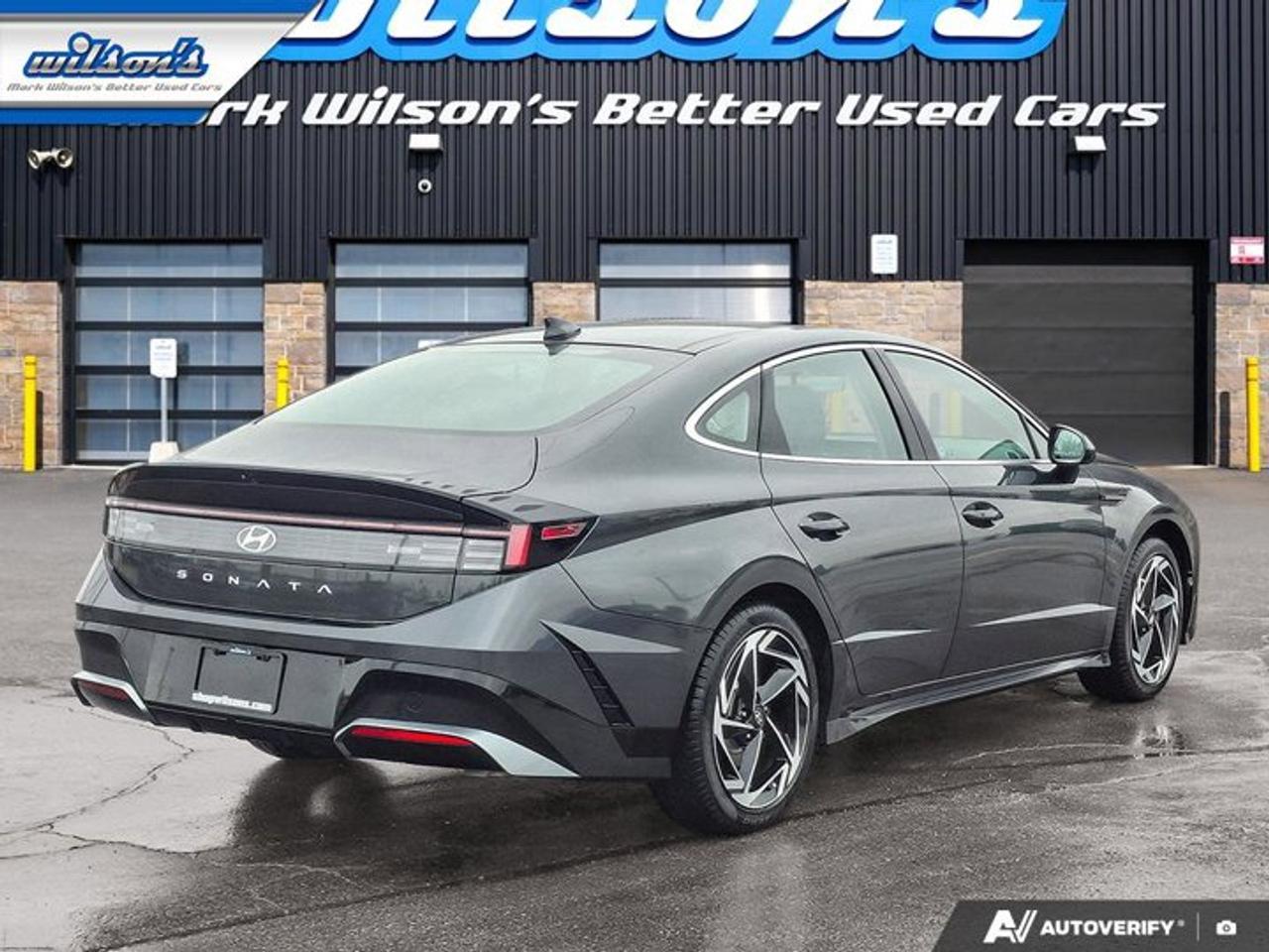 2025 Hyundai Sonata Preferred-Trend | Leather | Panoramic Sunroof | Heated + Cooled Seats | Wireless Carplay | and More! Photo4