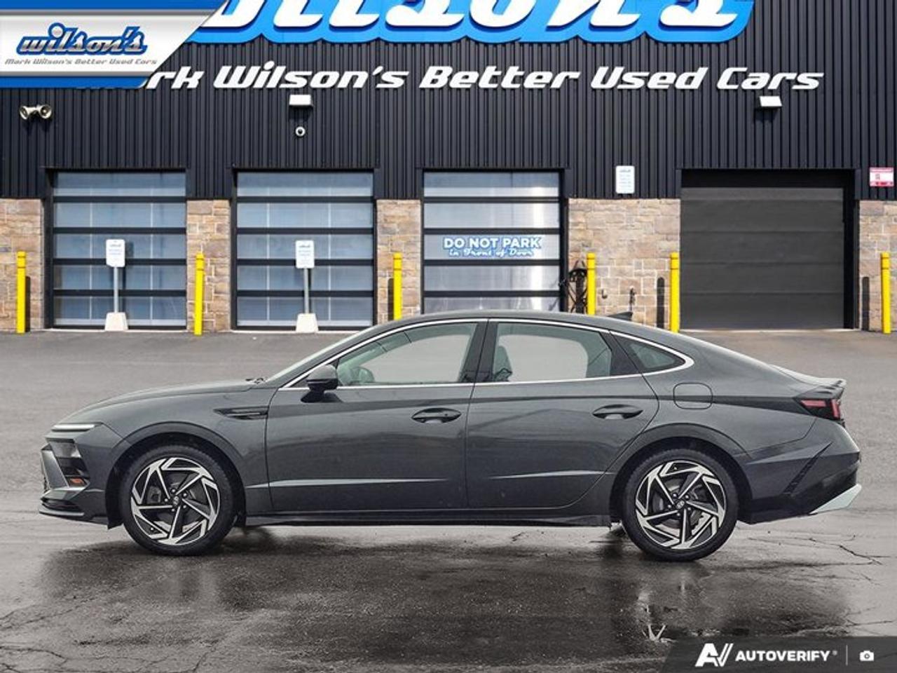 2025 Hyundai Sonata Preferred-Trend | Leather | Panoramic Sunroof | Heated + Cooled Seats | Wireless Carplay | and More! Photo