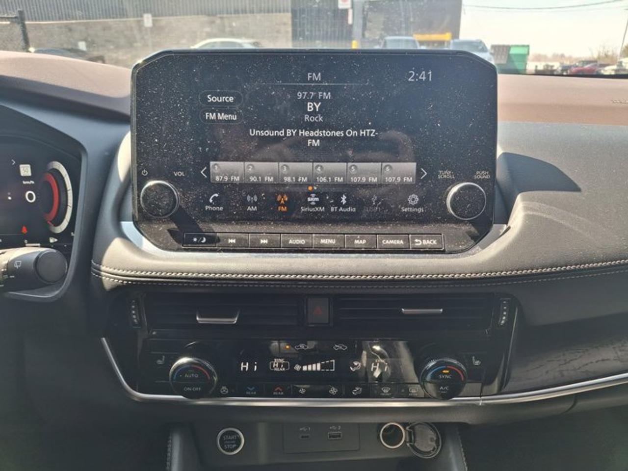 2023 Nissan Rogue Platinum AWD | Leather | Remote Start | Heated Seats + Steering | Pro Pilot Assist | Carplay & More! Photo