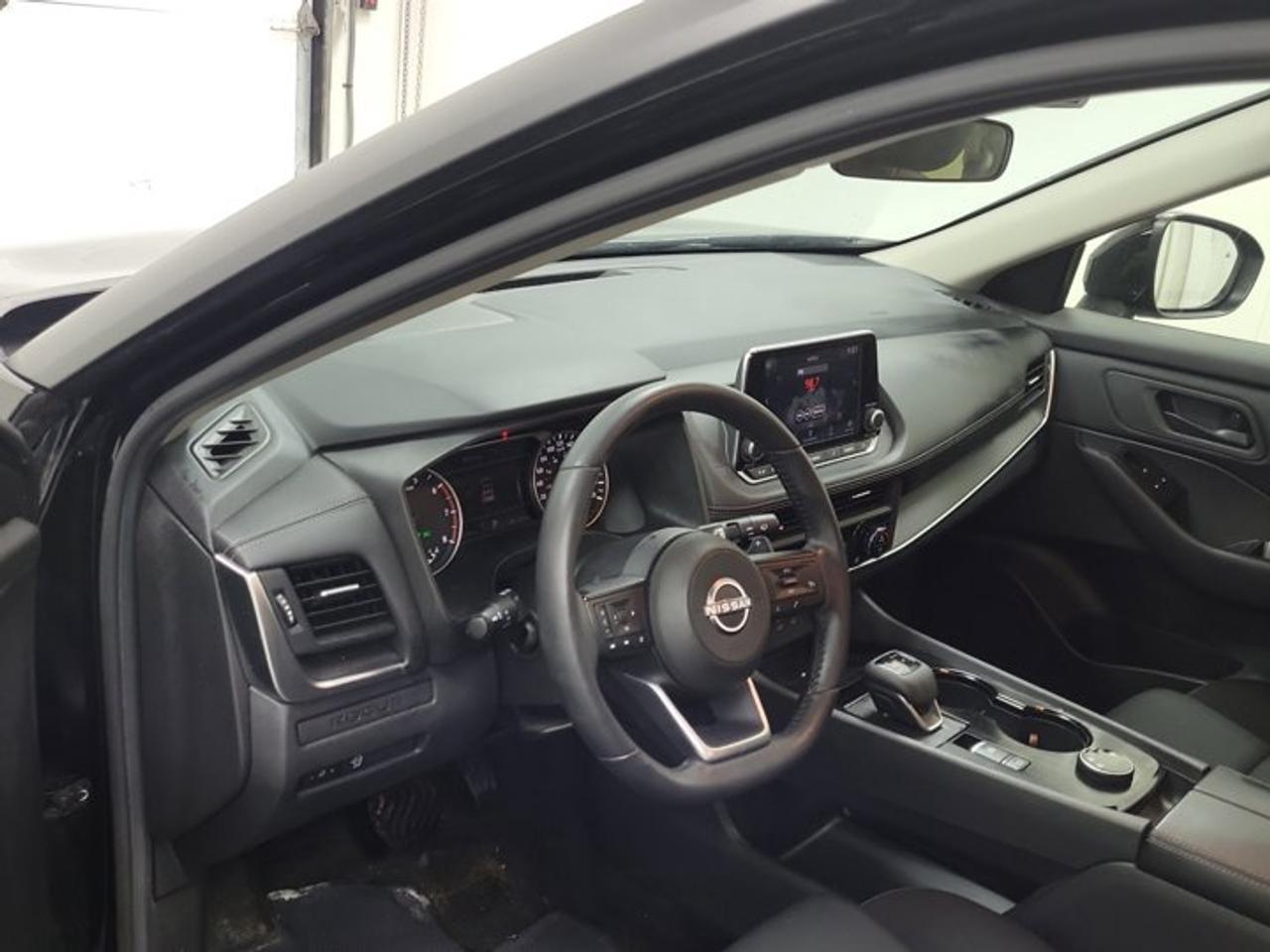 2024 Nissan Rogue S AWD | Heated Wheel + Seats | Remote Start | CarPlay + Android | BSW | Rear Camera | and More ! Photo