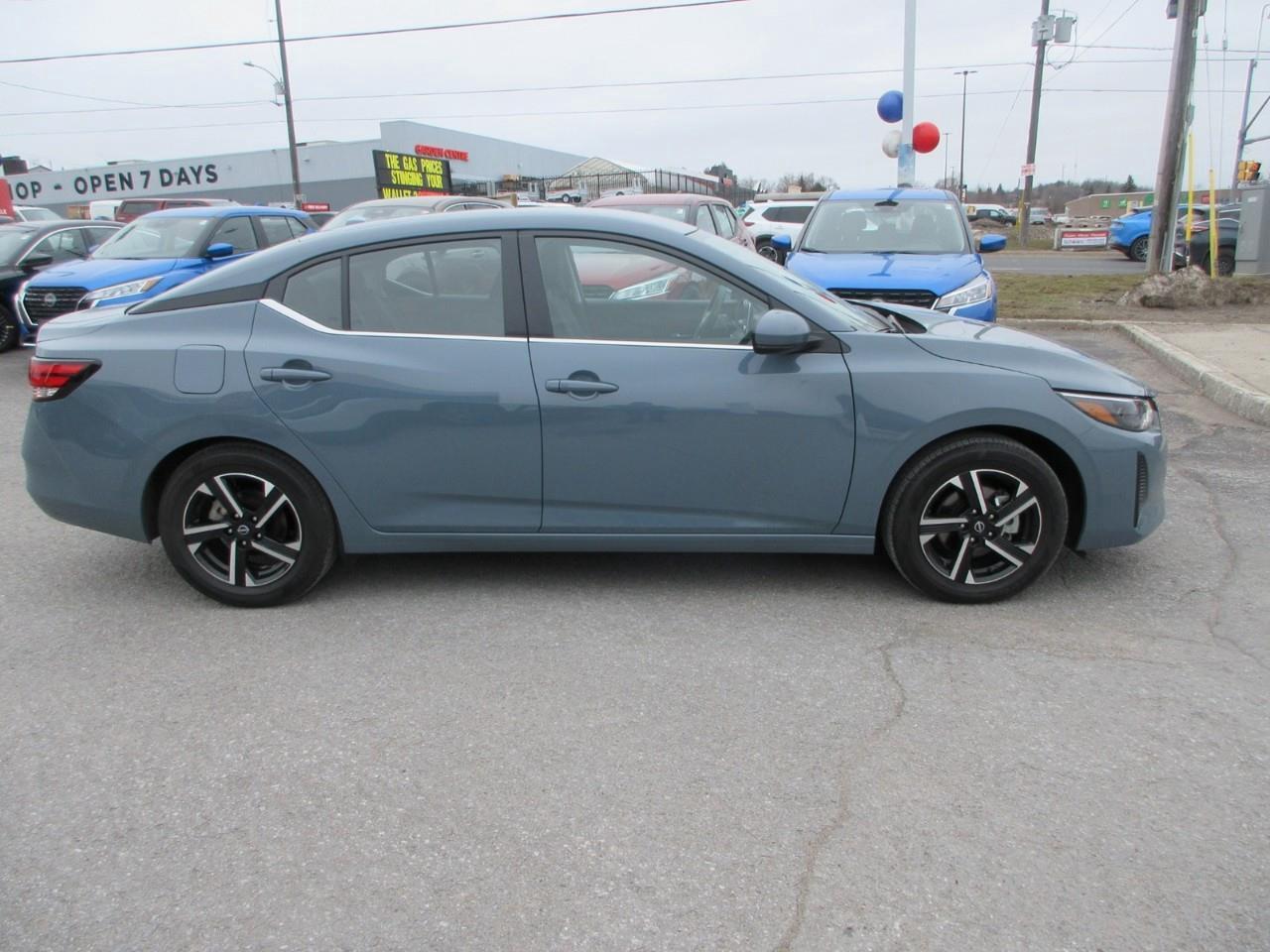 2025 Nissan Sentra SV Photo