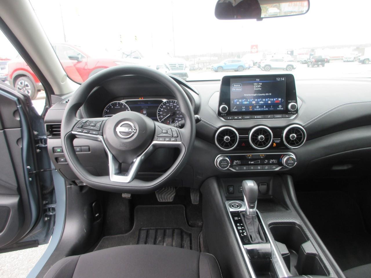 2025 Nissan Sentra SV Photo