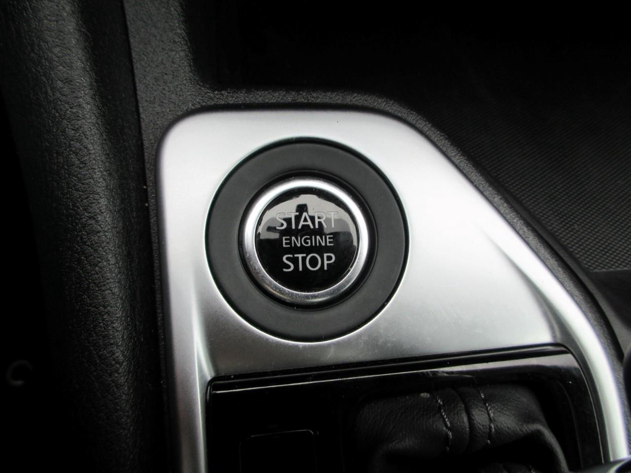 2025 Nissan Sentra SV Photo