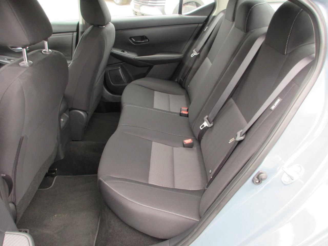 2025 Nissan Sentra SV Photo
