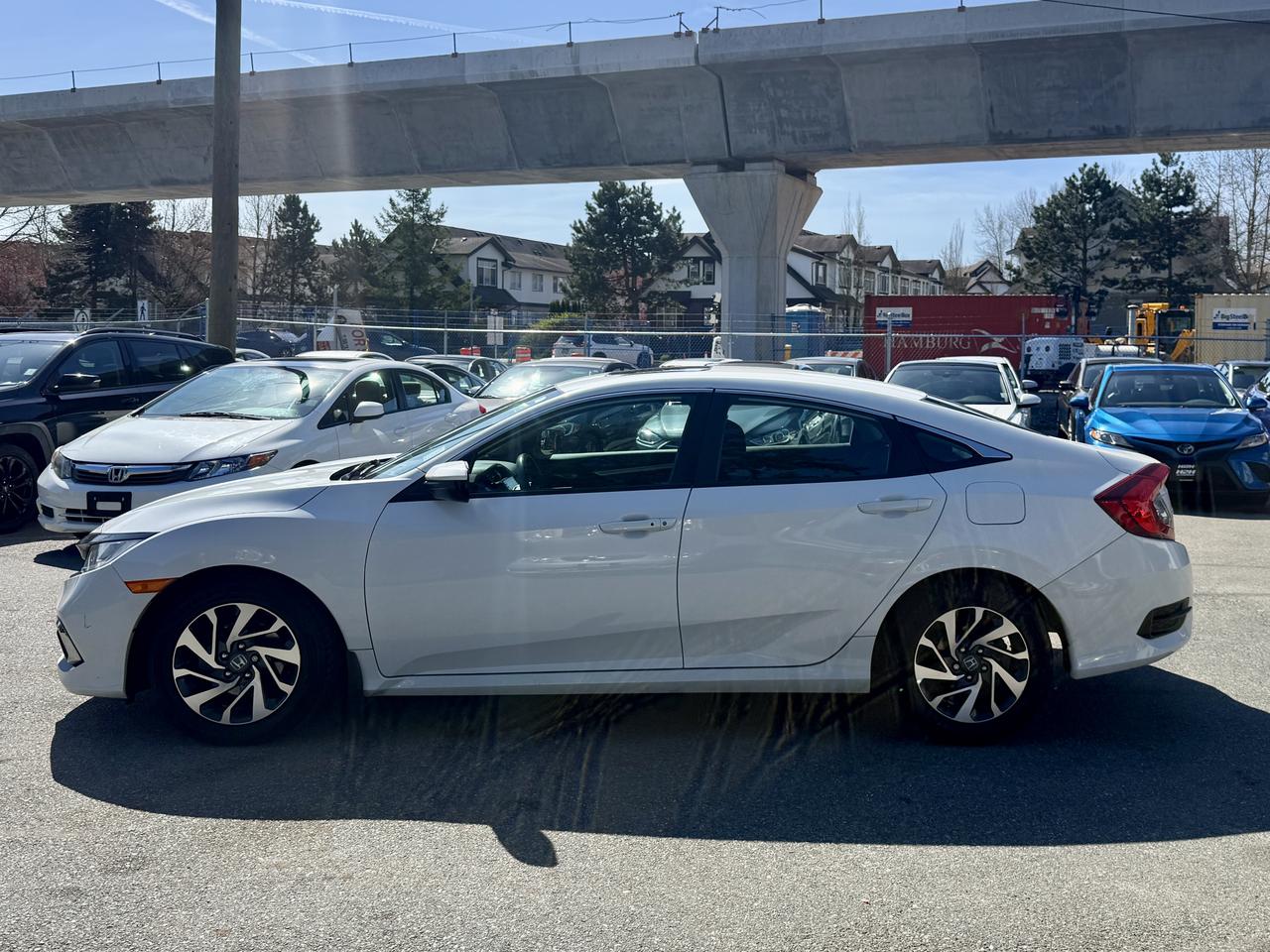 2019 Honda Civic FINANCING AVAILABLE Photo8