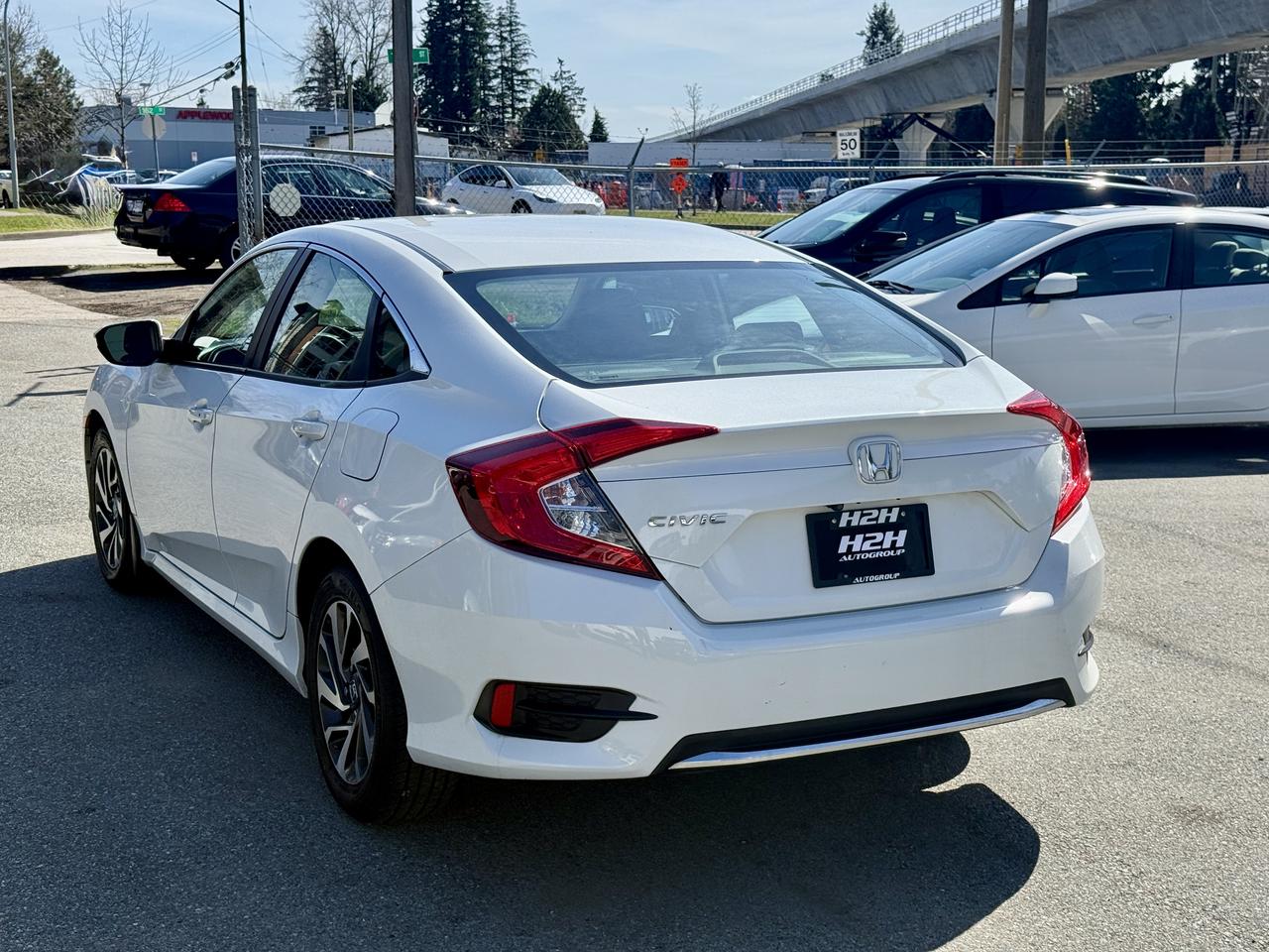 2019 Honda Civic FINANCING AVAILABLE Photo7
