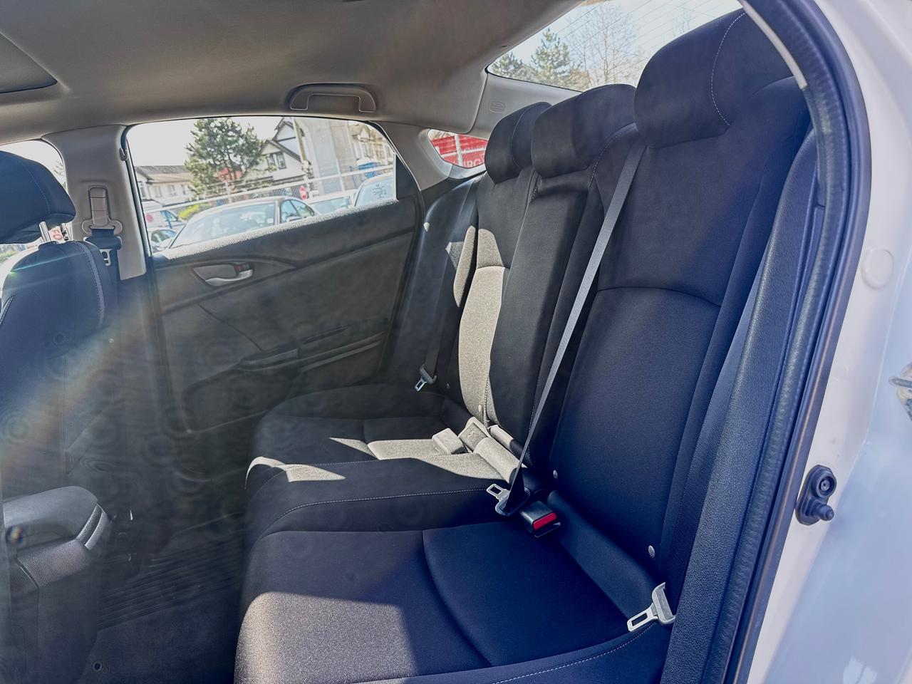 2018 Honda Civic FINANCING AVAILABLE Photo15