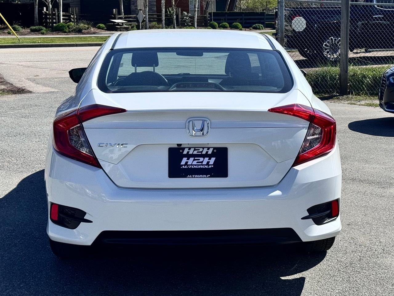 2018 Honda Civic FINANCING AVAILABLE Photo6