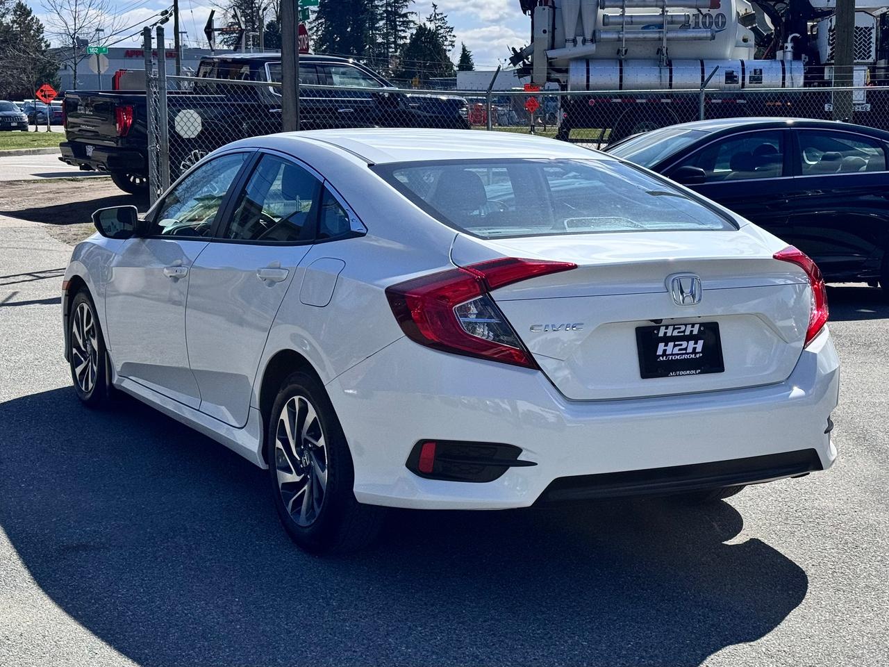 2018 Honda Civic FINANCING AVAILABLE Photo7
