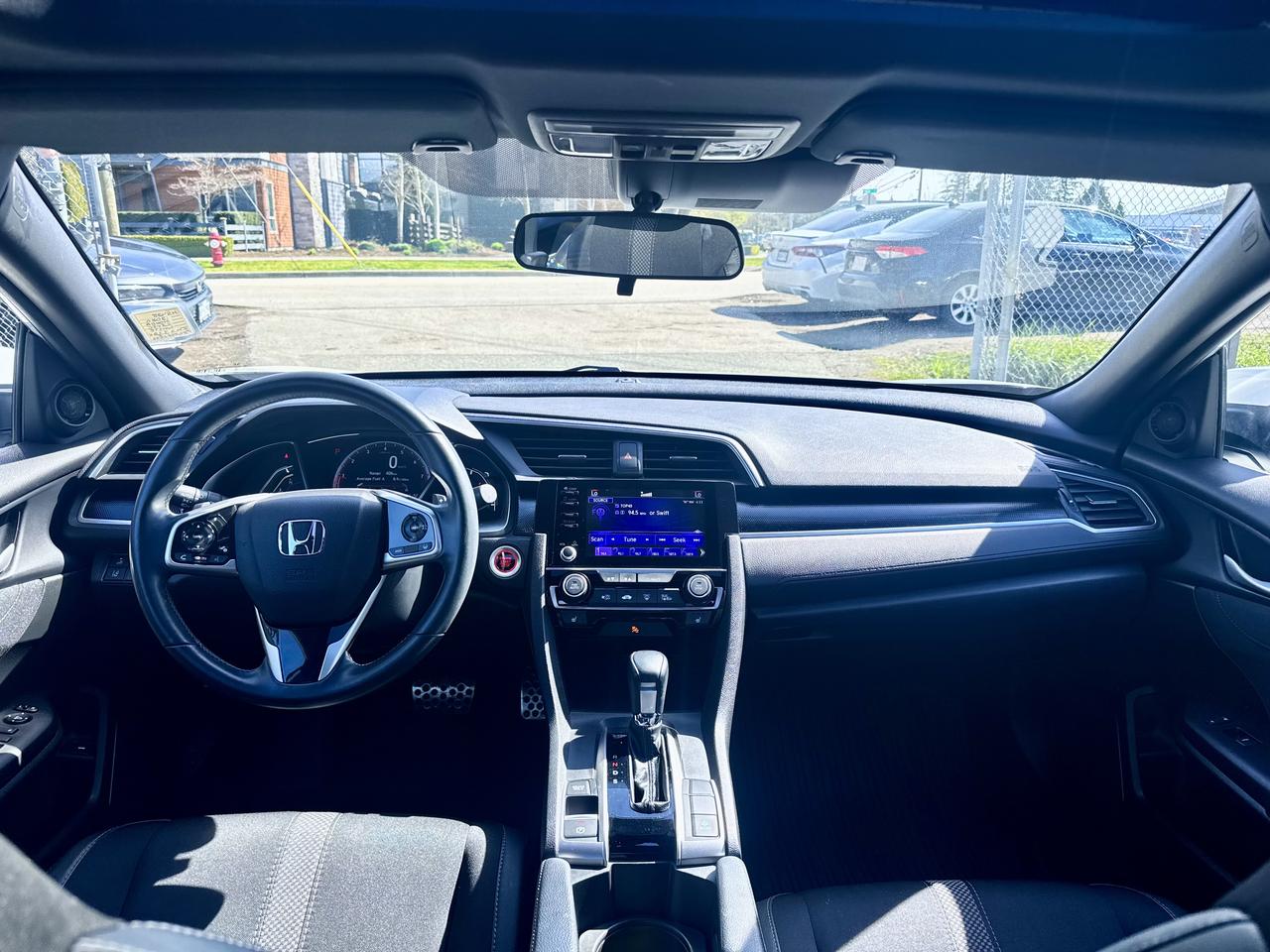 2020 Honda Civic Sport FINANCING AVAILABLE Photo10