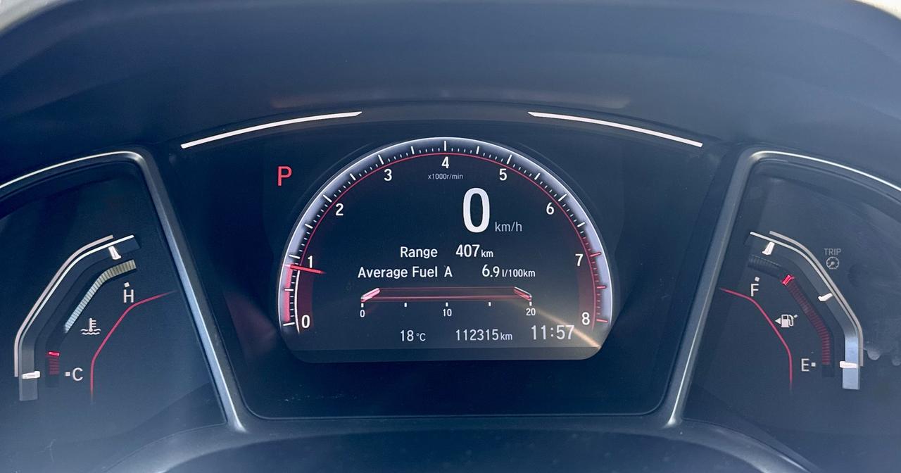 2020 Honda Civic Sport FINANCING AVAILABLE Photo11