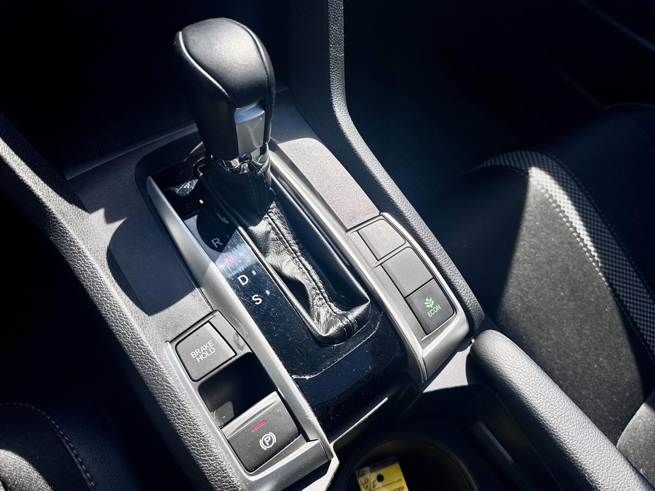 2020 Honda Civic Sport FINANCING AVAILABLE Photo12