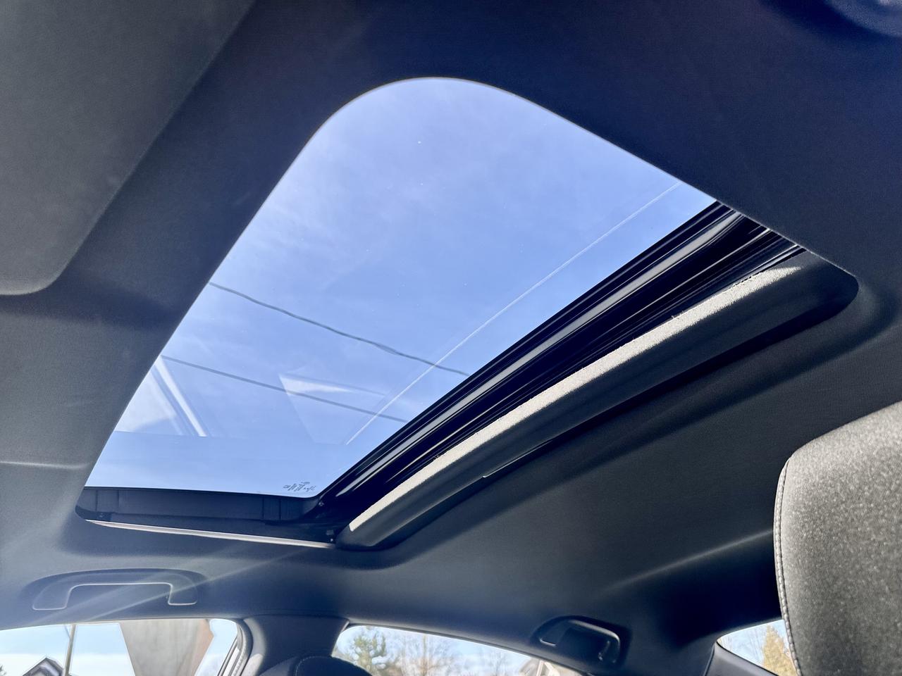 2020 Honda Civic Sport FINANCING AVAILABLE Photo14