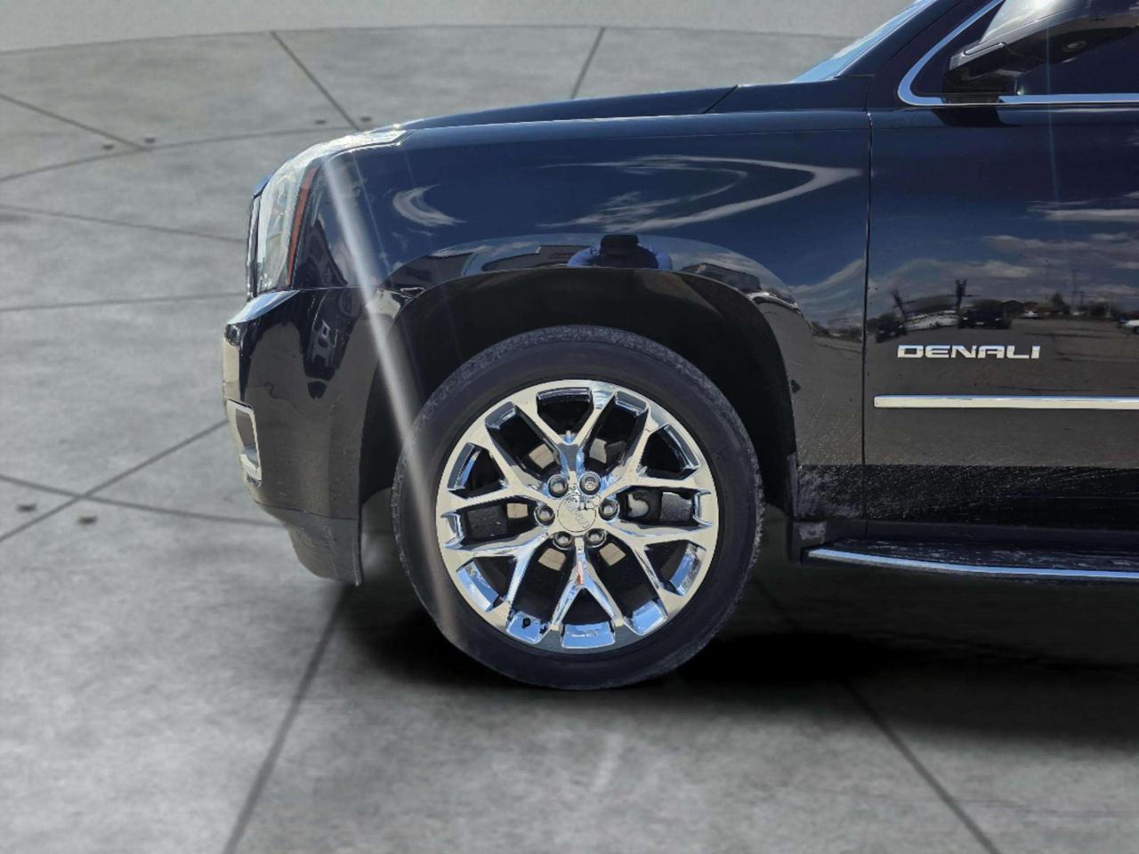 2018 GMC Yukon 4WD 4dr Denali Photo