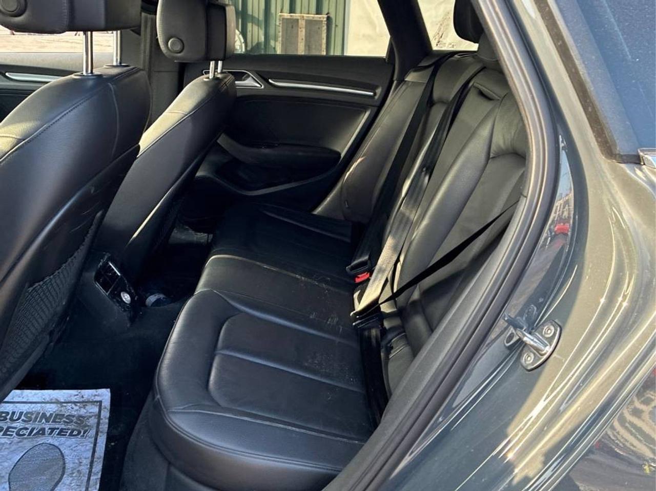 2017 Audi A3 e-tron 1.4T Progressiv Plugin Hybrid | Accident Free | Leather | Sunroof Photo4