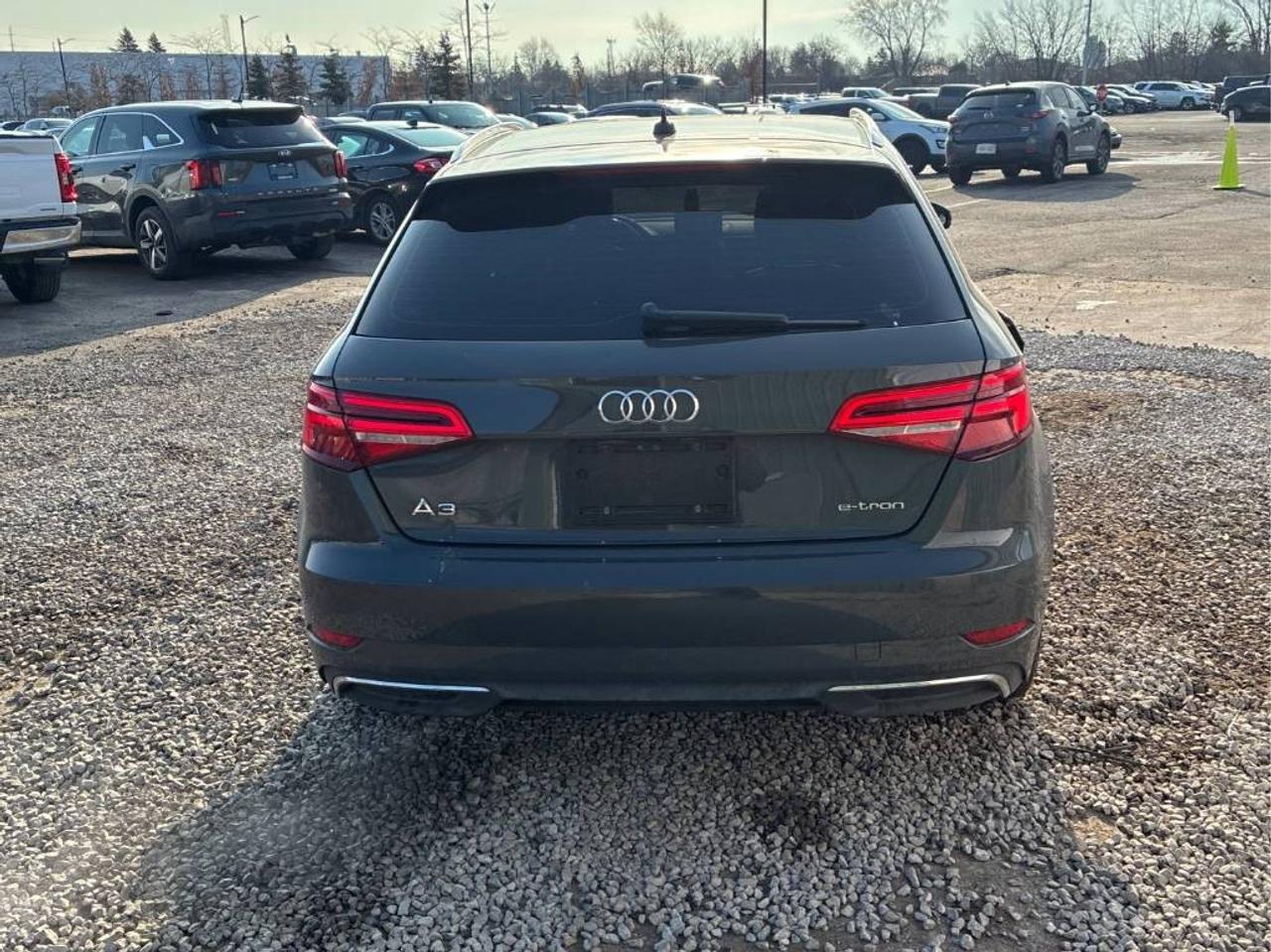 2017 Audi A3 e-tron 1.4T Progressiv Plugin Hybrid | Accident Free | Leather | Sunroof Photo