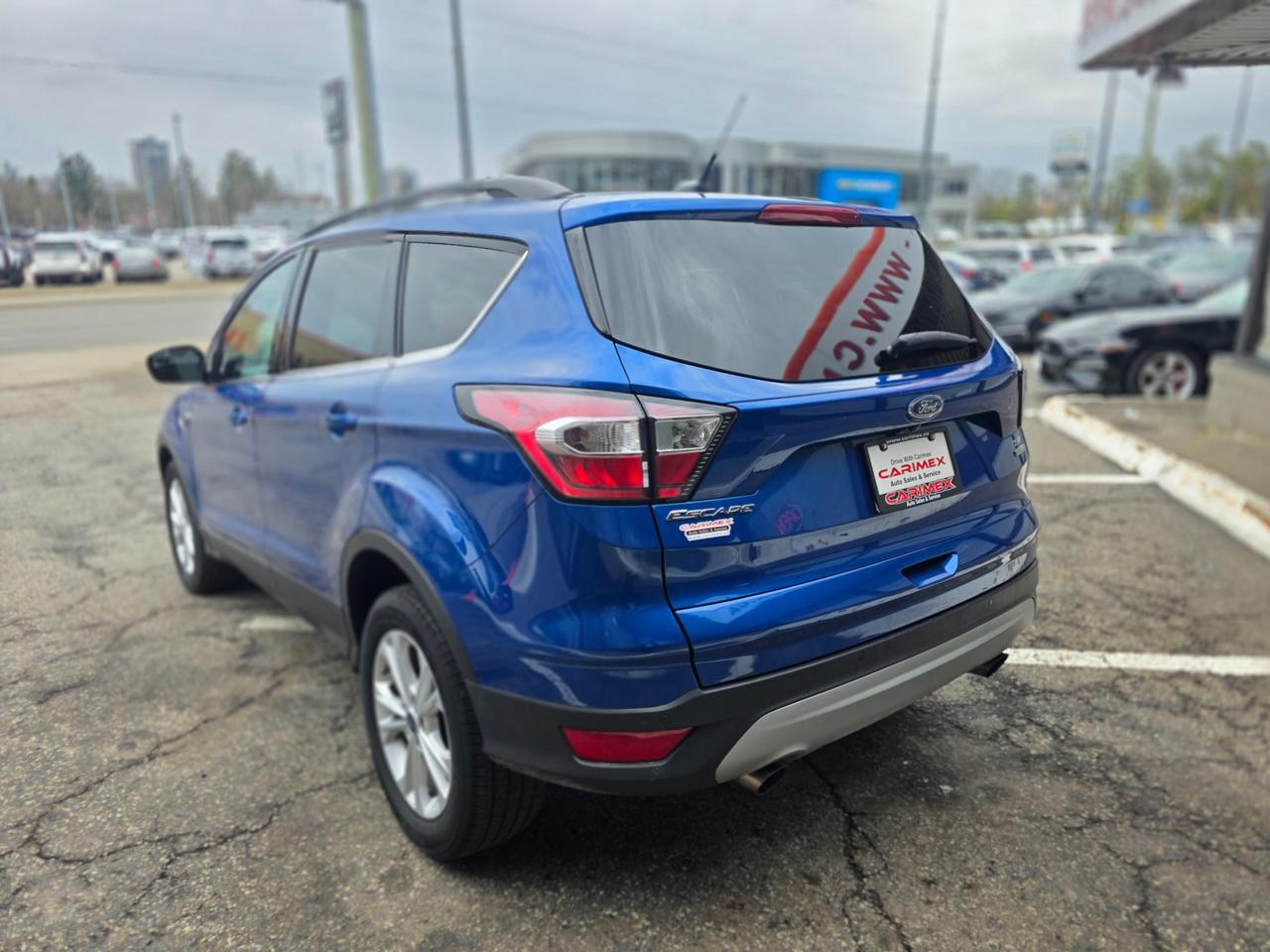 2018 Ford Escape SE LOW KMS | ACCIDENT FREE | Backup Camera | Heated Seats Photo