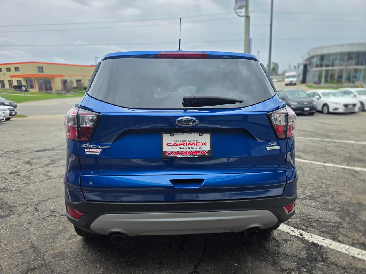 2018 Ford Escape SE LOW KMS | ACCIDENT FREE | Backup Camera | Heated Seats Photo