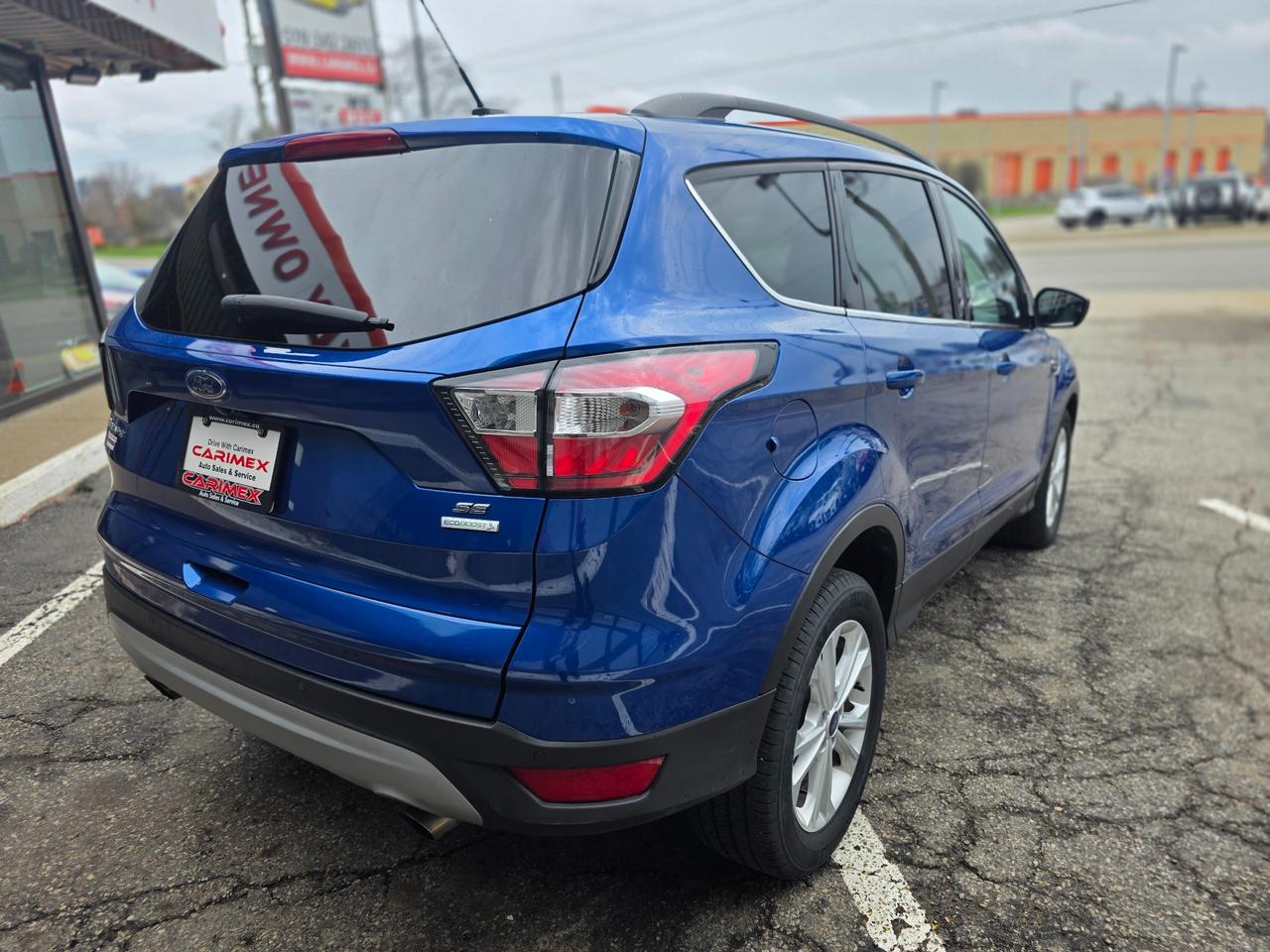 2018 Ford Escape SE LOW KMS | ACCIDENT FREE | Backup Camera | Heated Seats Photo