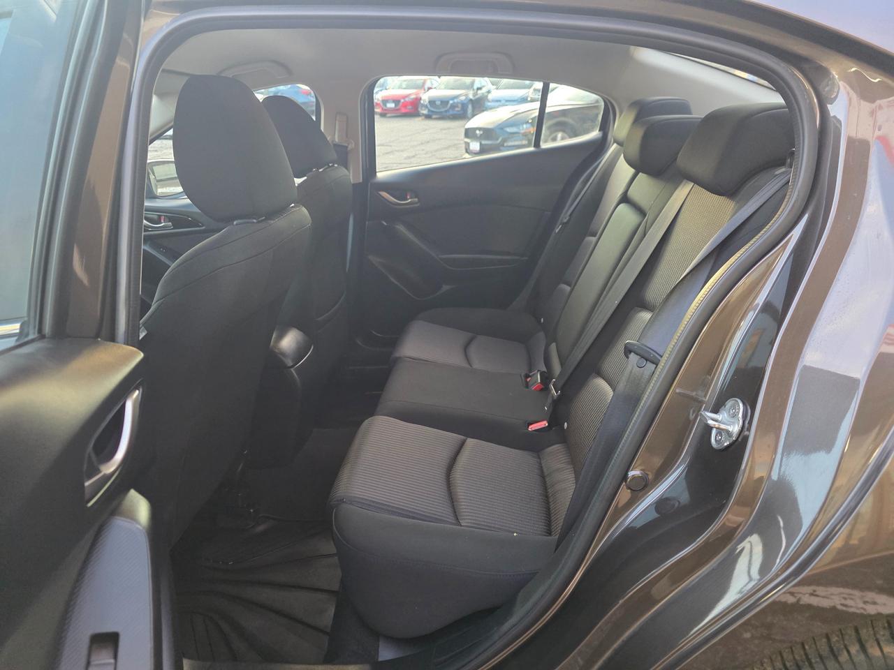 2014 Mazda MAZDA3 GS-SKY Apple Car Play | Android Auto | Backup Camera | Heated Seats Photo