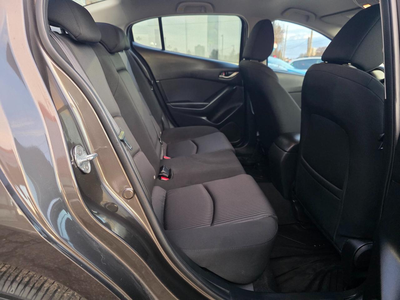 2014 Mazda MAZDA3 GS-SKY Apple Car Play | Android Auto | Backup Camera | Heated Seats Photo