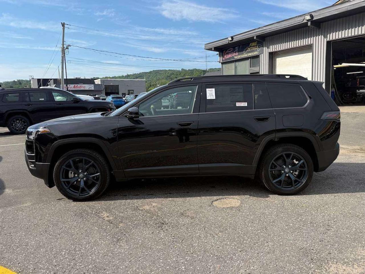 2026 Jeep Cherokee 85th Anniversary 4x4 Photo