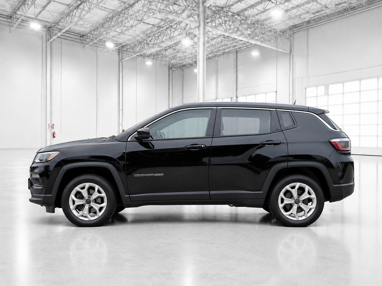 2026 Jeep Compass NORTH 4X4 | Htd. Seats & Wheel | 8.4" Touchscreen Photo