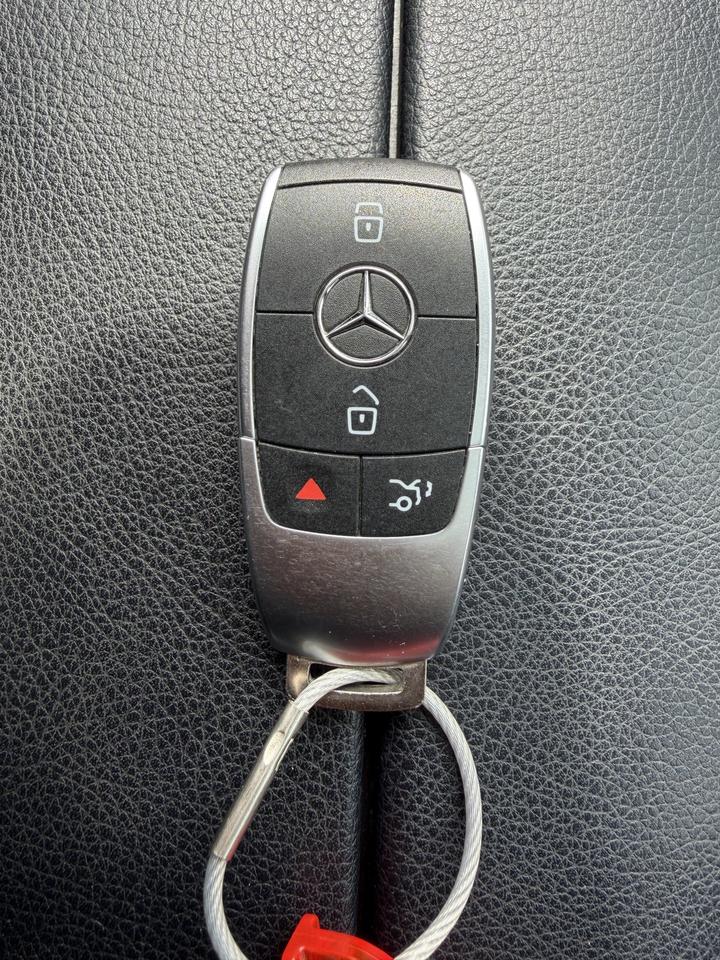 2019 Mercedes-Benz C-Class C 300 4MATIC Sedan Photo