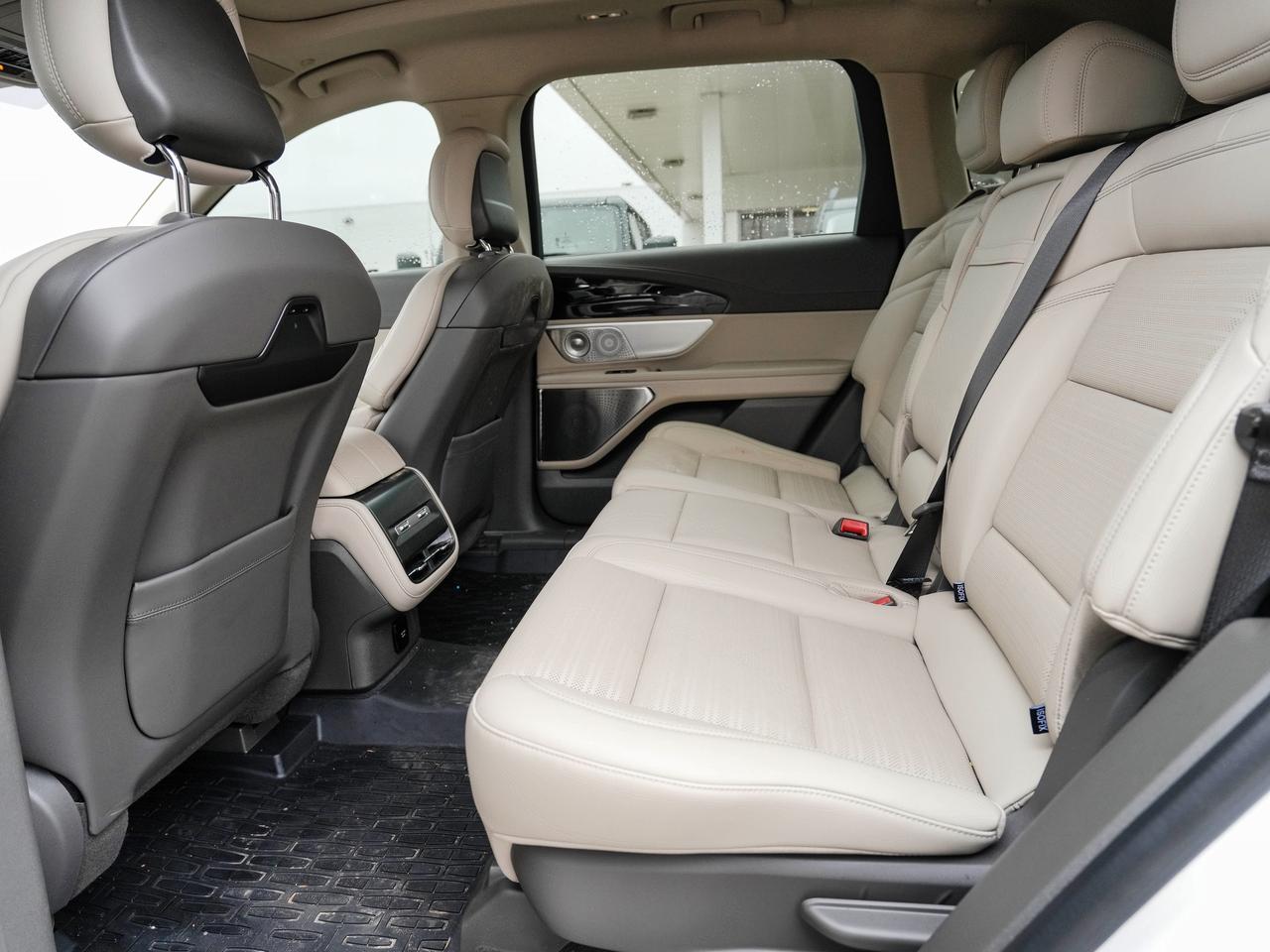 2025 Lincoln Nautilus RESERVE AWD | PANO ROOF | LEATHER | JET PKG! Photo