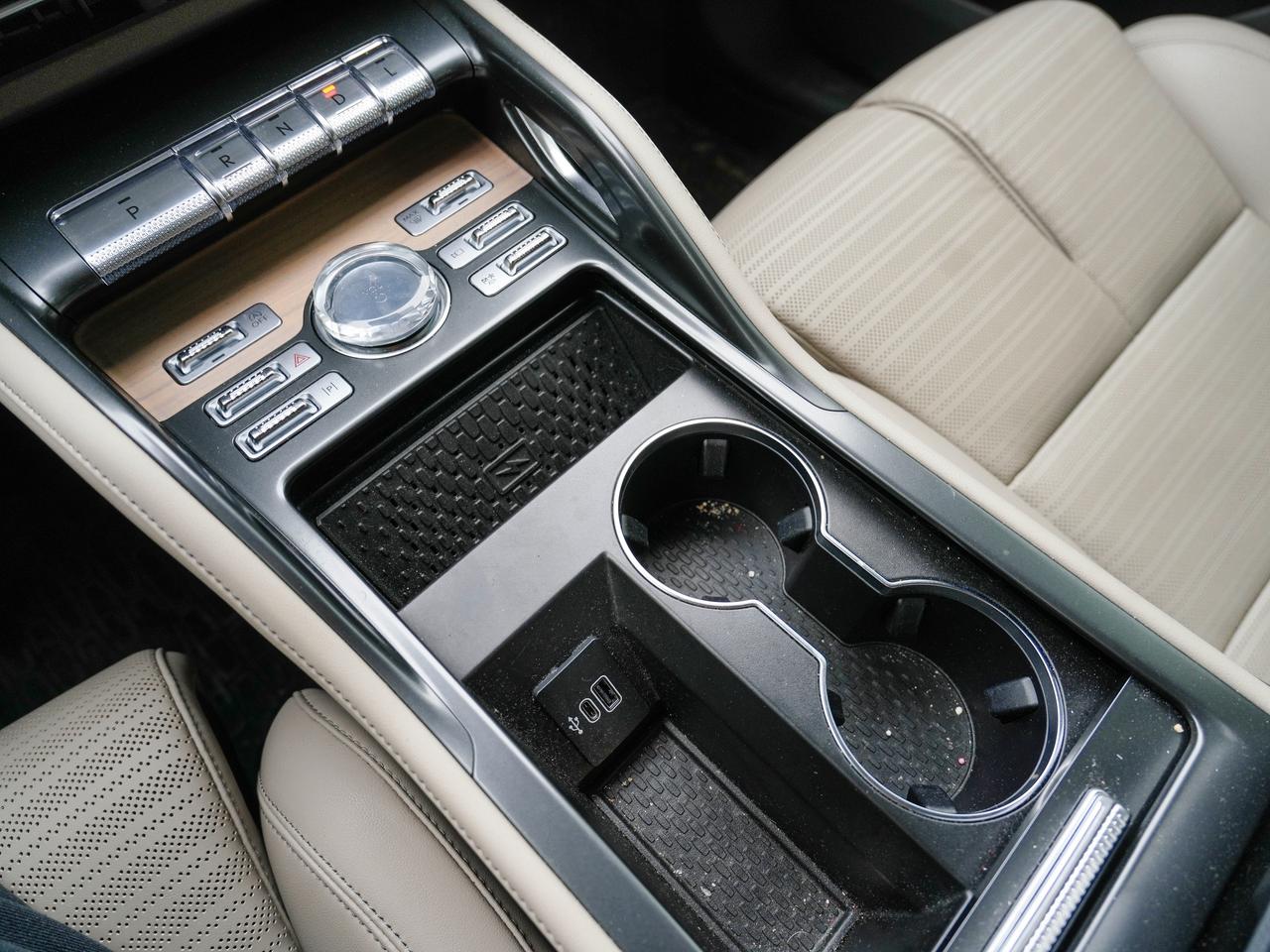 2025 Lincoln Nautilus RESERVE AWD | PANO ROOF | LEATHER | JET PKG! Photo