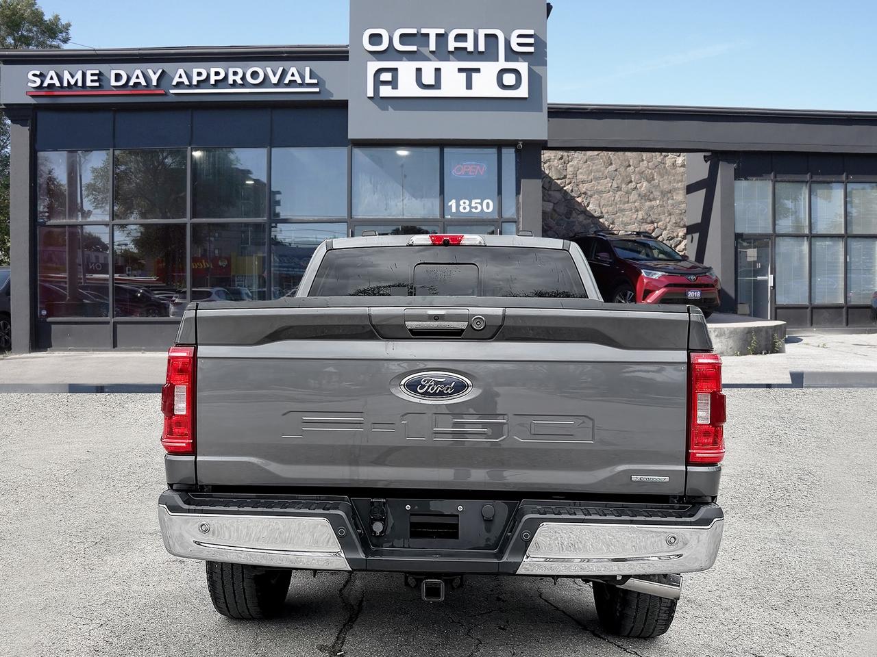 2022 Ford F-150 XLT 4WD SuperCrew 5.5' Box Photo4