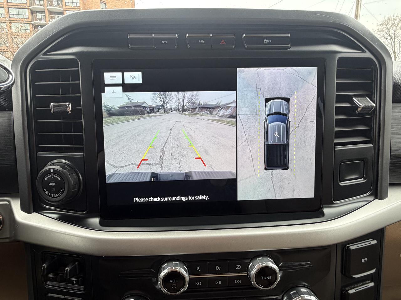 2022 Ford F-150 XLT 4WD SuperCrew 5.5' Box Photo