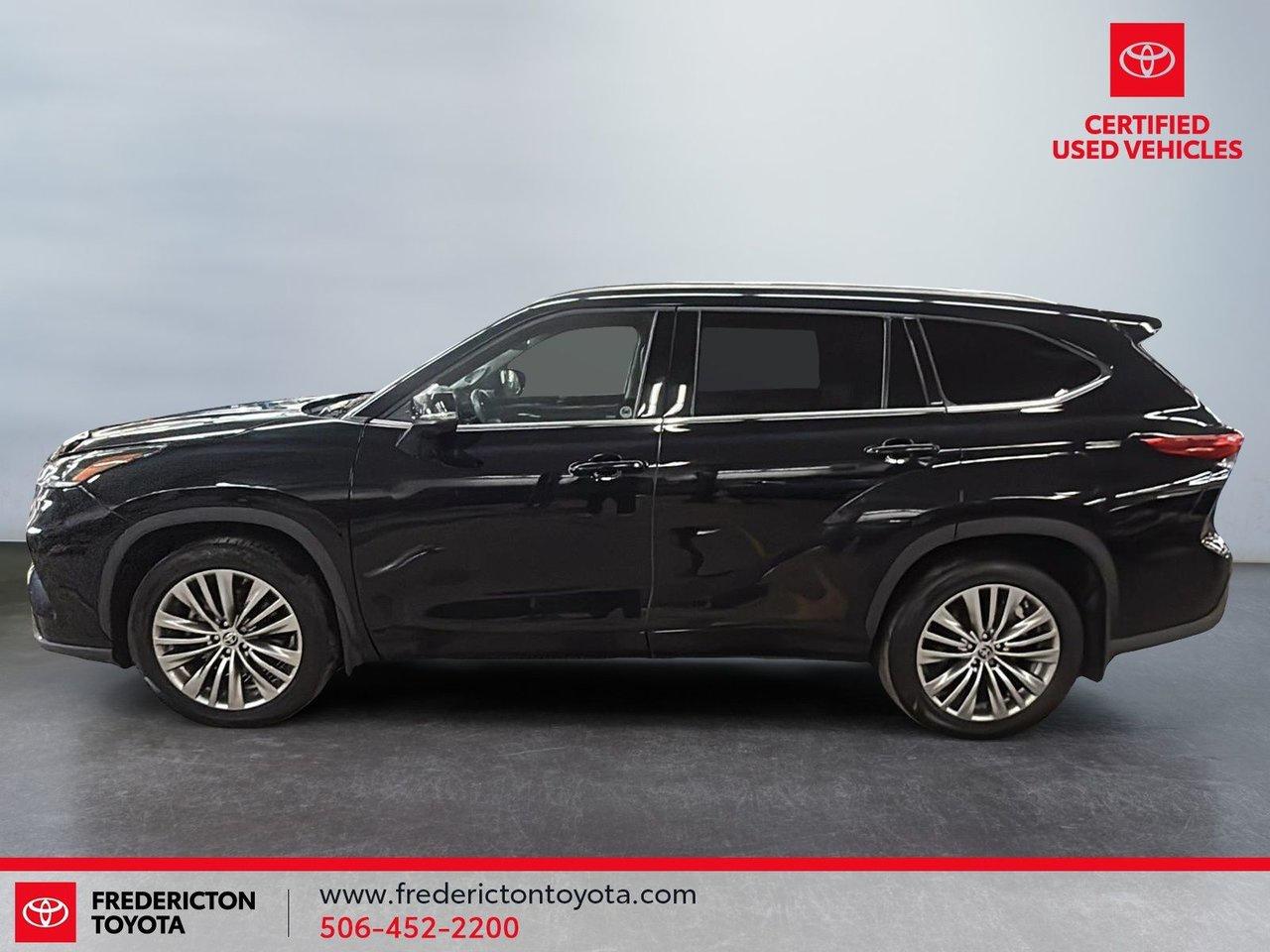 2022 Toyota Highlander LIMITED  Photo4
